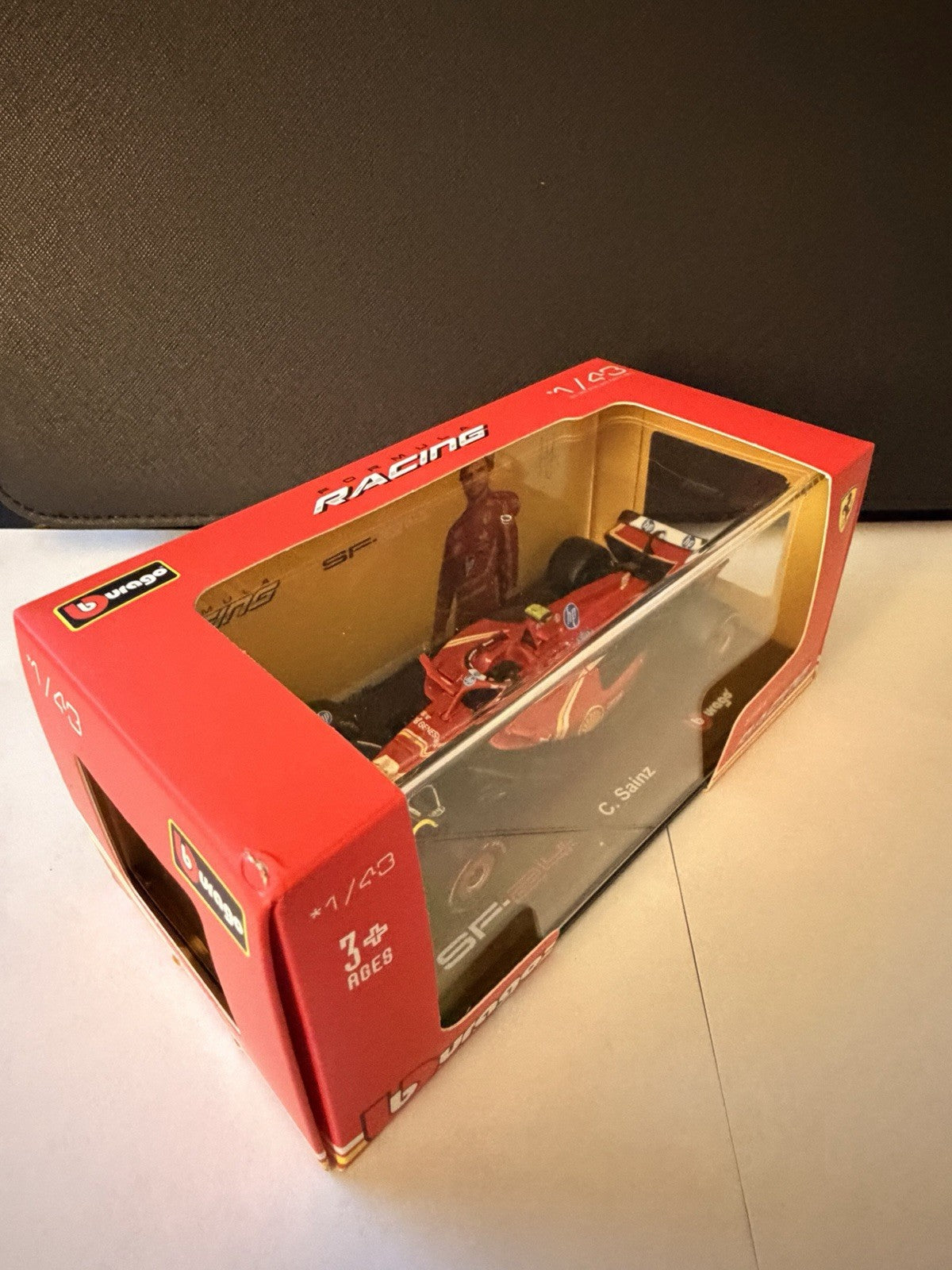 BBURAGO F 1 FERRARI SF-24 SFR 2024 1/43 with DRIVER #55 CARLOS SAINZ 36843 CS